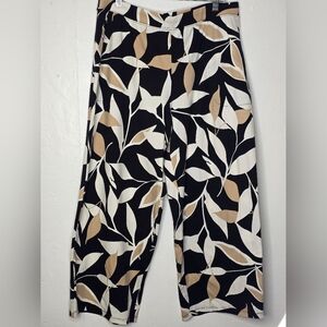 Stylish Black and Tan Leaf Print Women's Pants